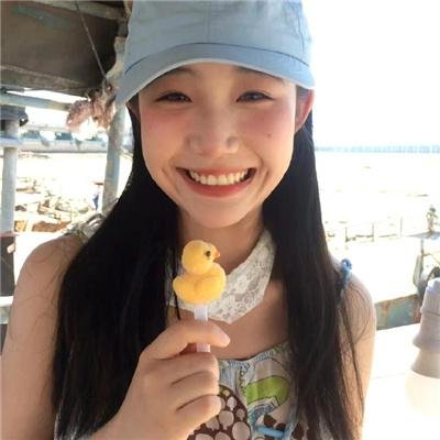 微笑的苹吉